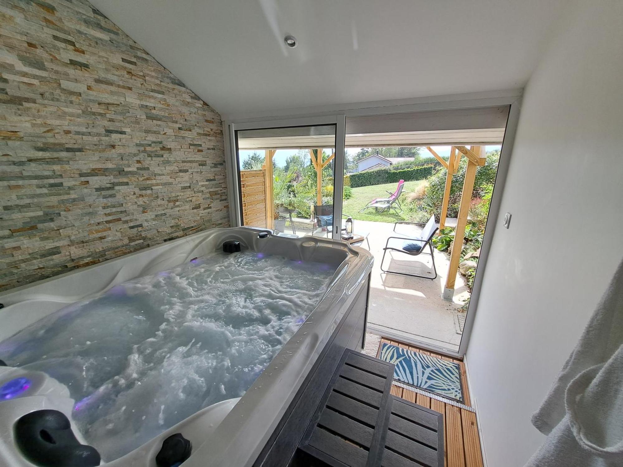 Adorelys Sejour Bien Etre - Spa Et Massage Saint-Cassien  Zewnętrze zdjęcie